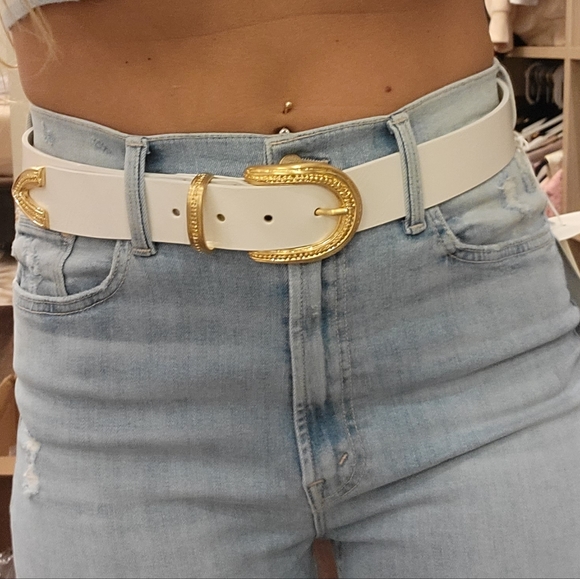 Elizabeth Belt in White - Picture 5 of 5